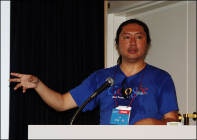 半谷 明氏。マウンテンビュー本社で内部向けのWebアプリやData APIのサーバ開発、AppsのWebアプリの開発などを行っている 半谷 明氏。マウンテンビュー本社で内部向けのWebアプリやData APIのサーバ開発、AppsのWebアプリの開発などを行っている